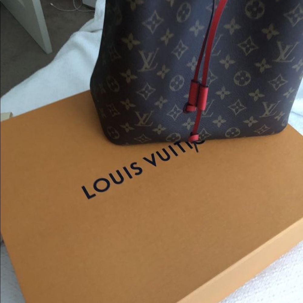 Louis Vuitton handbag - Picture 6 of 8